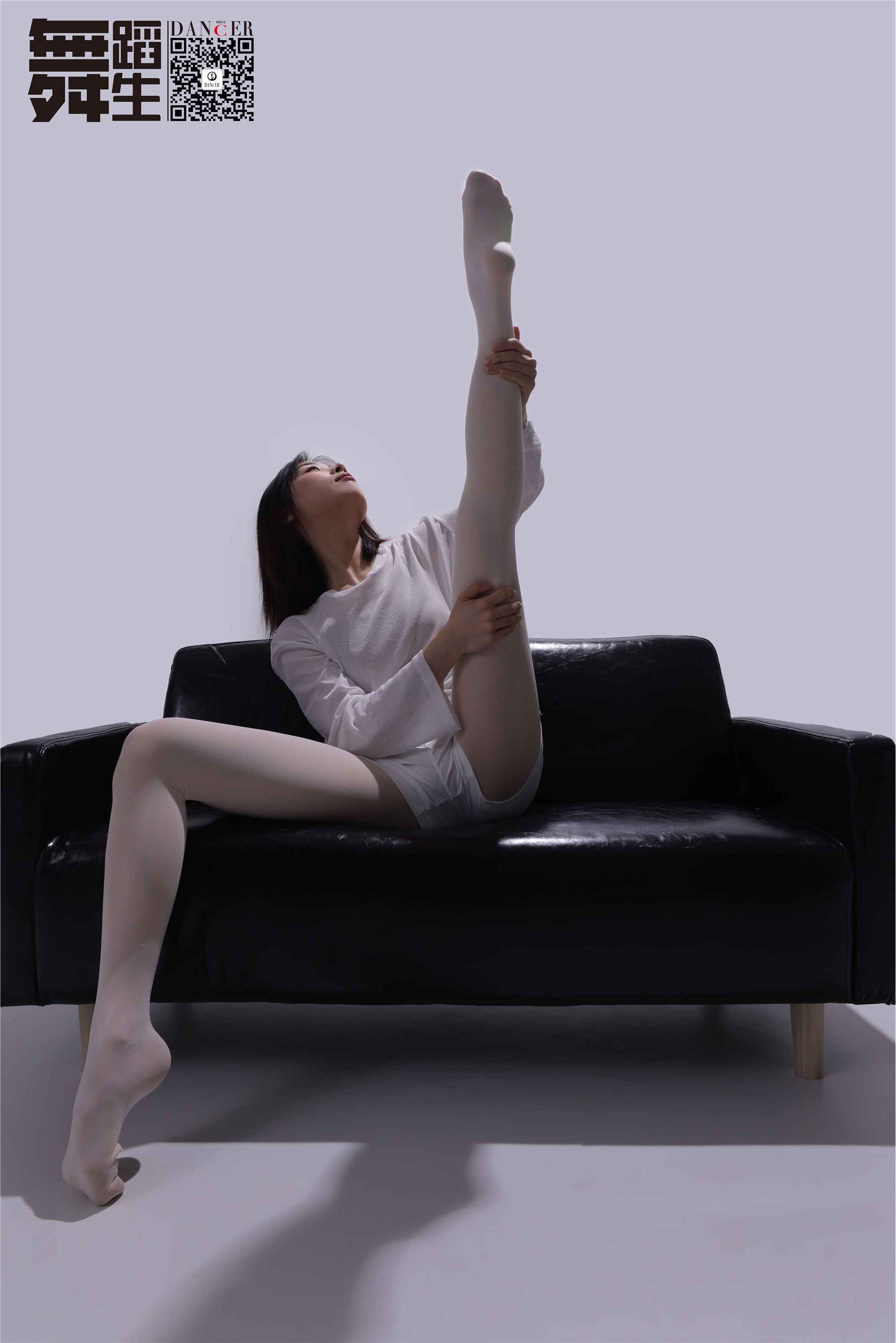 GALLI嘉丽 舞蹈生日记 105 - 黑与白 佚名